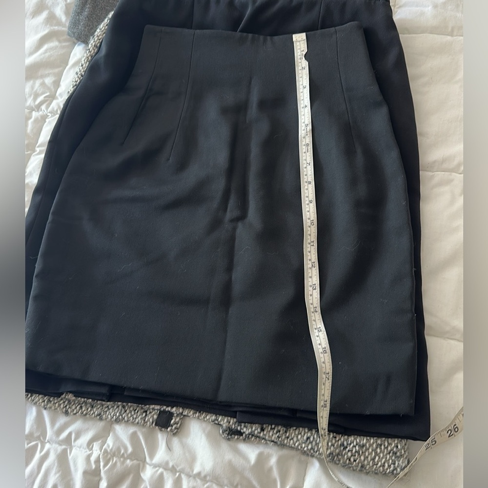 Romantic Chic Richard Tyler Black Mini Skirt, XS - Picture 6 of 8